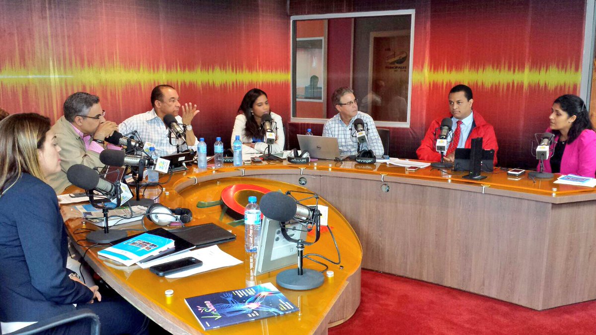 GHernandezE's tweet photo. Nuestra participación de hoy como comisión del #CONANI en el Programa El Zol de la Tarde @ZOLFM1065 https://t.co/g4XXmzWjhC