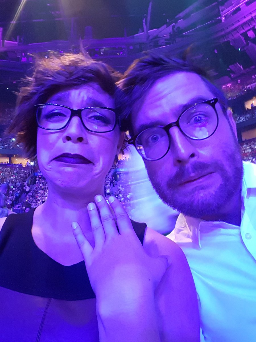 MarjoMorasse's tweet photo. OMG!!! Trop d'émotions! Rêve de gamins qui se réalise avec @celinedion ! #CelineDionMTL https://t.co/PqpAUTNIFB
