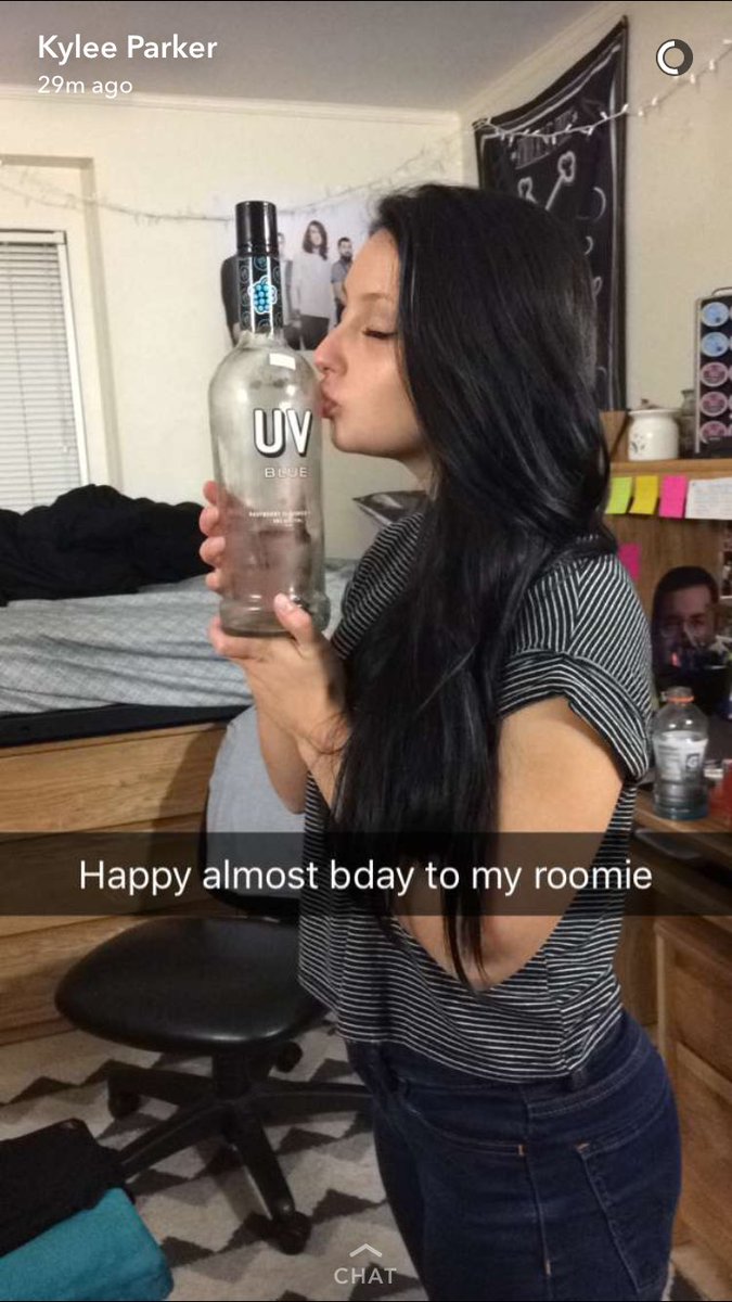 hunkpapi's tweet photo. #happynationalgirlfriendsday to my damn self and uv blue #dontneednooneelse #fightme https://t.co/pwKZ6uh9yw