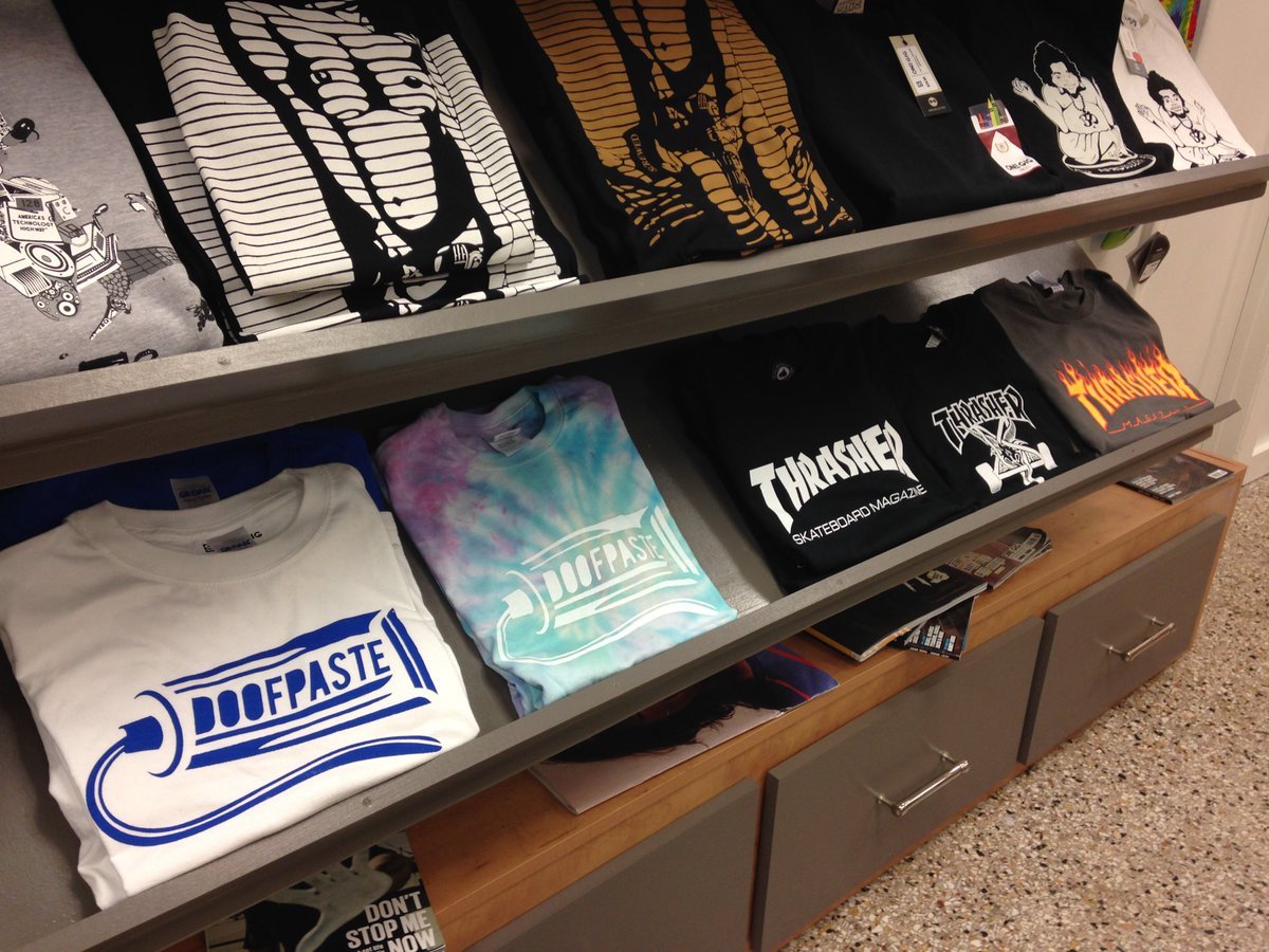 doofpaste's tweet image. Go to @onegigco and use the code DPOG4LIFE to get 10% off your doofpaste shirt @thrashermag