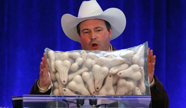 cheesebubble's tweet photo. Looking forward to the #UniteAlbertaTruckNutsTour, @kenneykijiji! #ableg https://t.co/X2u9cL8afW https://t.co/yCHE0w1Fyb