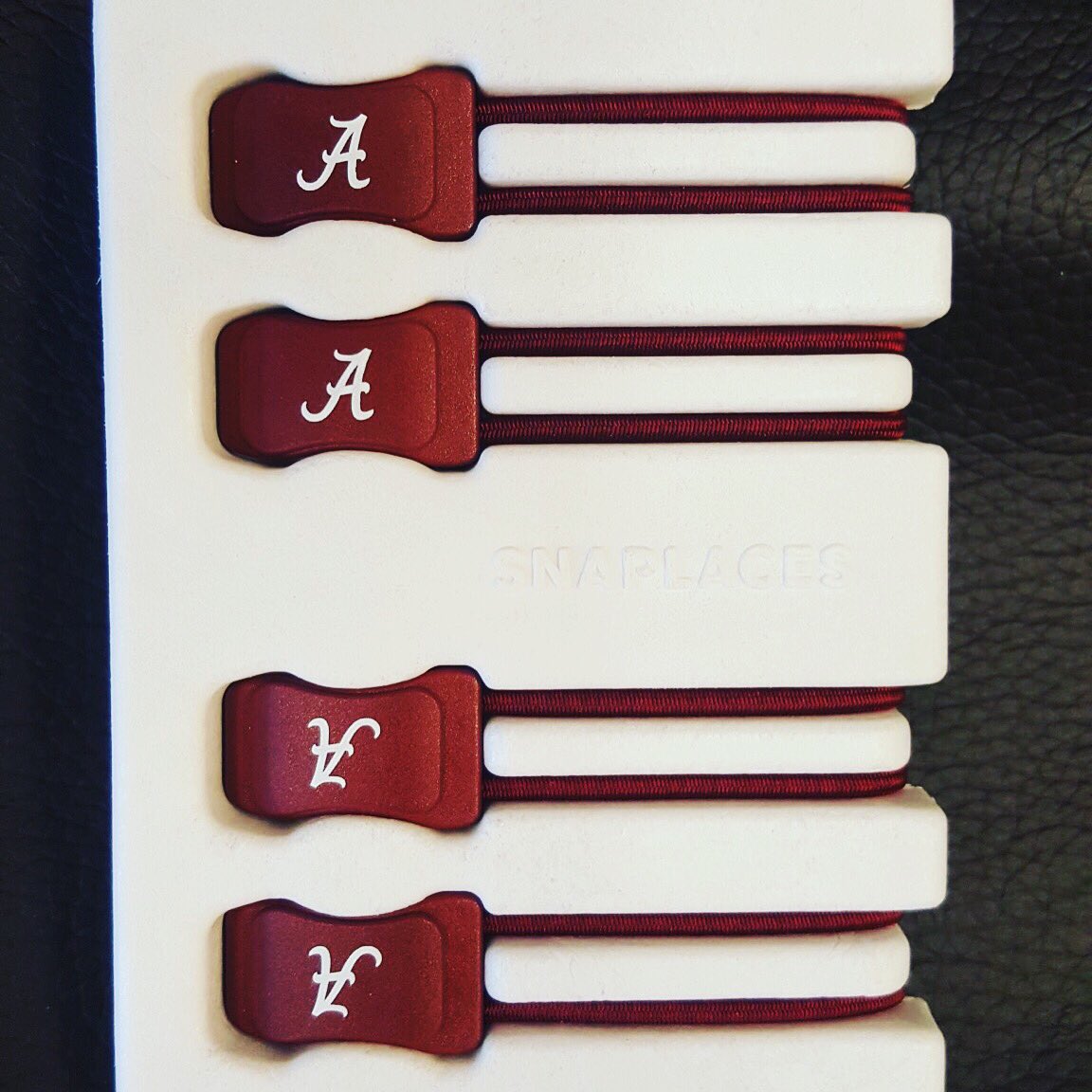 snaplacesgolf's tweet photo. Sneak preview of Alabama SnapLaces! @AlabamaMGolf @AlabamaWGolf #RollTide #Bama #CrimsonTide • Available mid-August https://t.co/xIzUS9MyYs