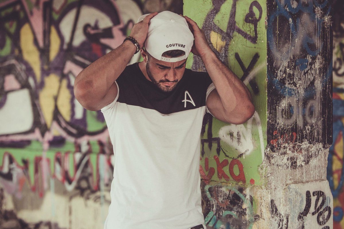 statement_au's tweet photo. ACES COUTURE! Fresh arrivals in Australia! Flying off the shelves! 
Use code LOYAL
https://t.co/k4HQexez0P https://t.co/hZmSgPYO3C
