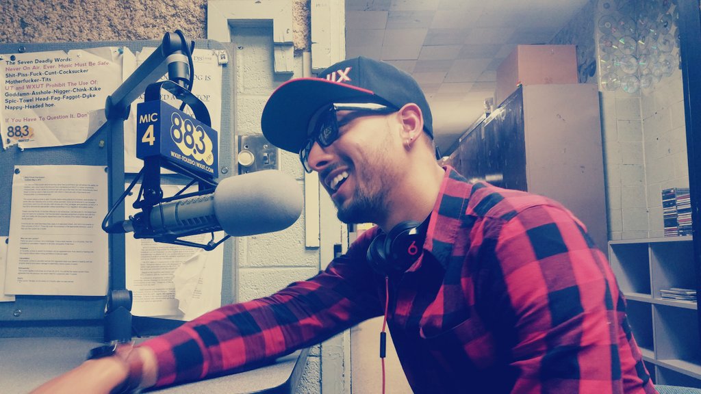 JhuryllPhoenix's tweet photo. #JhuryllPhoenix on AIR at 88.3 FM WXUT with @TheRealSam950 and @needledropwxut Thanks for having me! Much love❤ https://t.co/D8aw243XeI