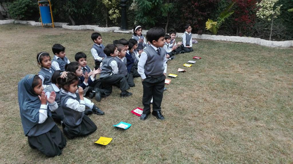 amschool80's tweet photo. Learning skip counting #mathchat #edchat @Sananad2 https://t.co/p6bcomDArT