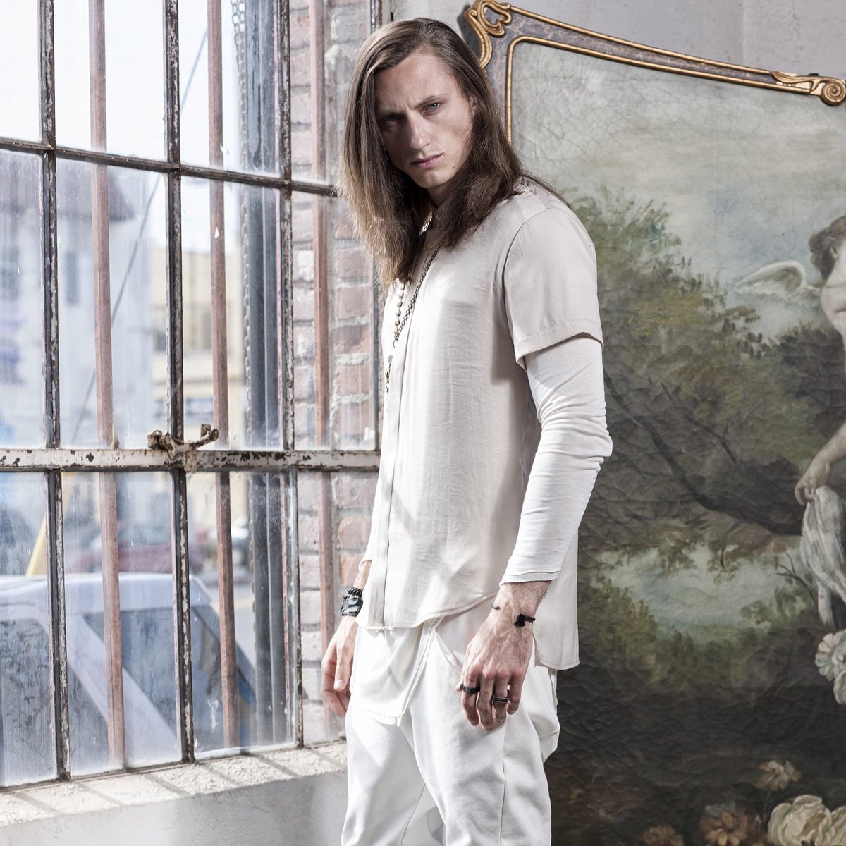 DEPARTEDSHOP's tweet photo. #MCM @aaron_mann21 wearing a #silk #DepartedShop button down with a jersey L/S #teeshirt https://t.co/jWXFFuAYOX https://t.co/WOe3yUiup4