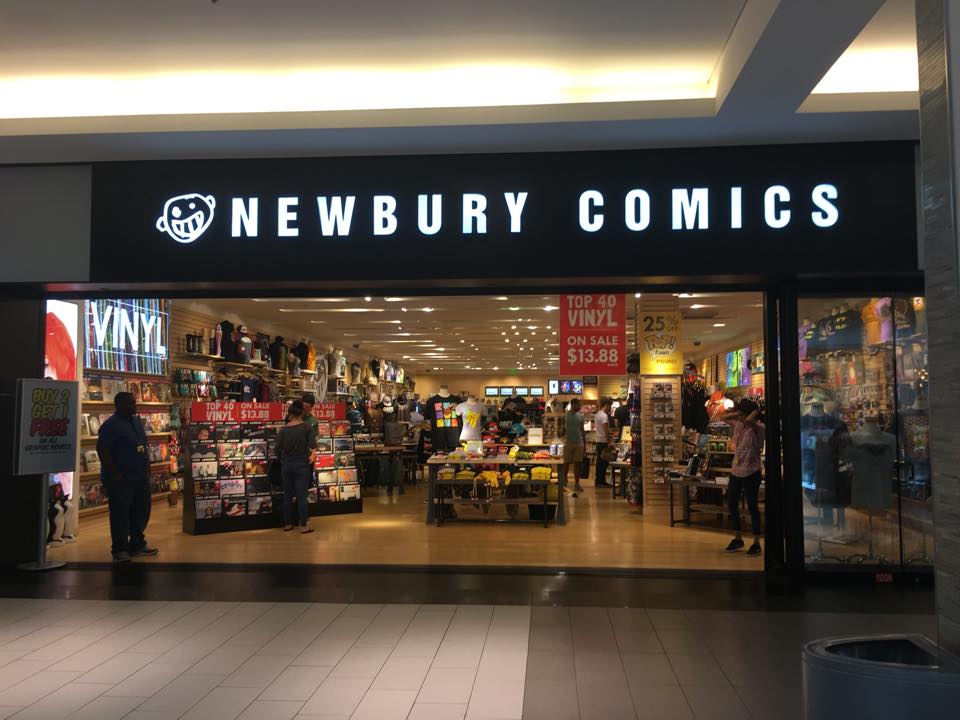 Our first ever store outside of New England is now open at Roosevelt Field in Garden City, NY - come say "HI!"