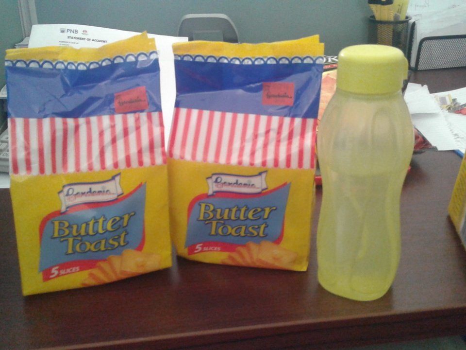 KrisAnn0318's tweet photo. #breakfastinoffice https://t.co/bsRiLDzD3A