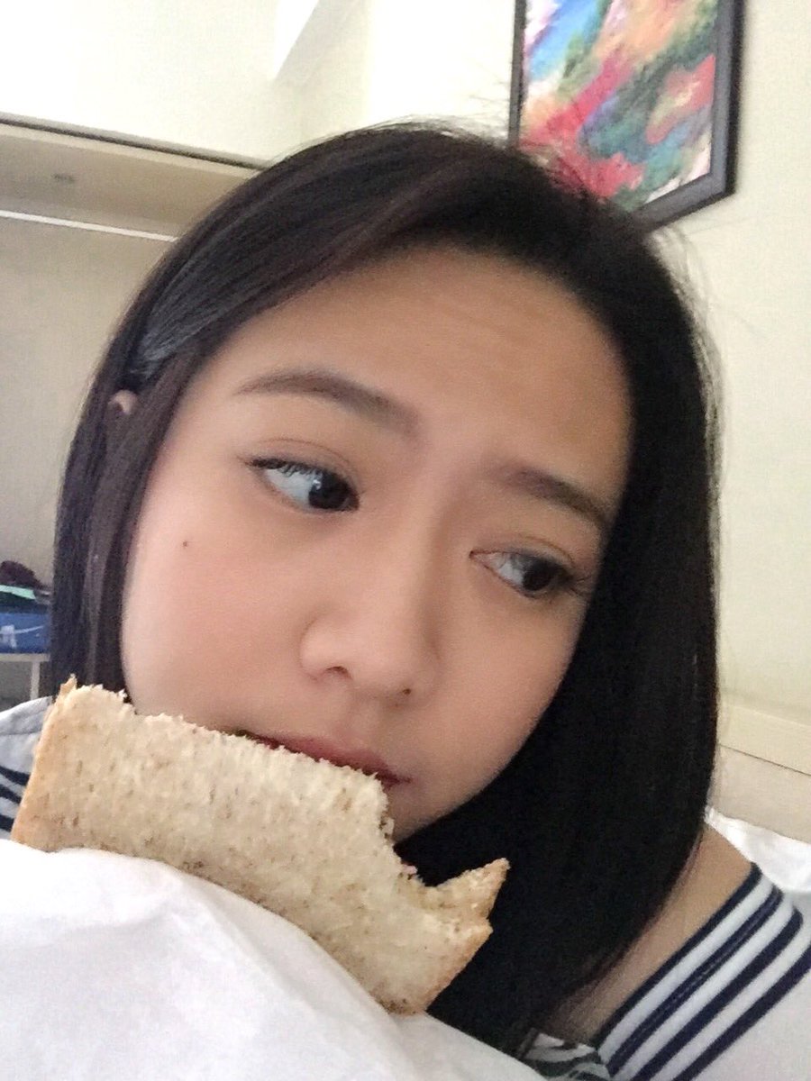 shanju's tweet photo. Goodmorning! Hayuuu sarapan 😁 https://t.co/tgnYuNq1jH