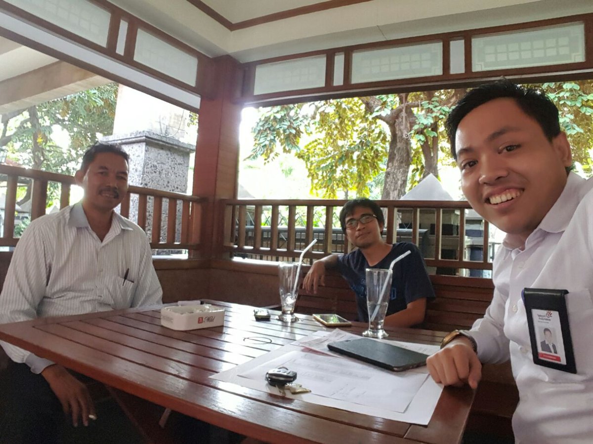 amierzaicha's tweet photo. @parwi66 @_funtastic5_ #TelkomFuntastic5  #GEMATREG5 #visitcust nongkrong bareng owner Hotel Sapta Nawa Gresik https://t.co/AnDWJ3llDI
