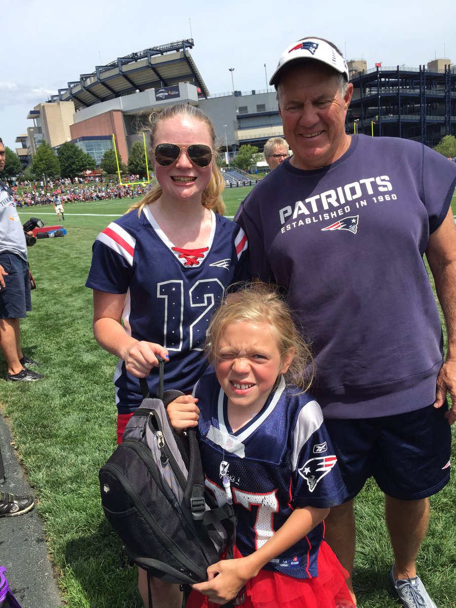 bellaandgeorge1's tweet photo. @Patriots training camp opening day was fantastic on Thursday https://t.co/6kkP0z0UyN