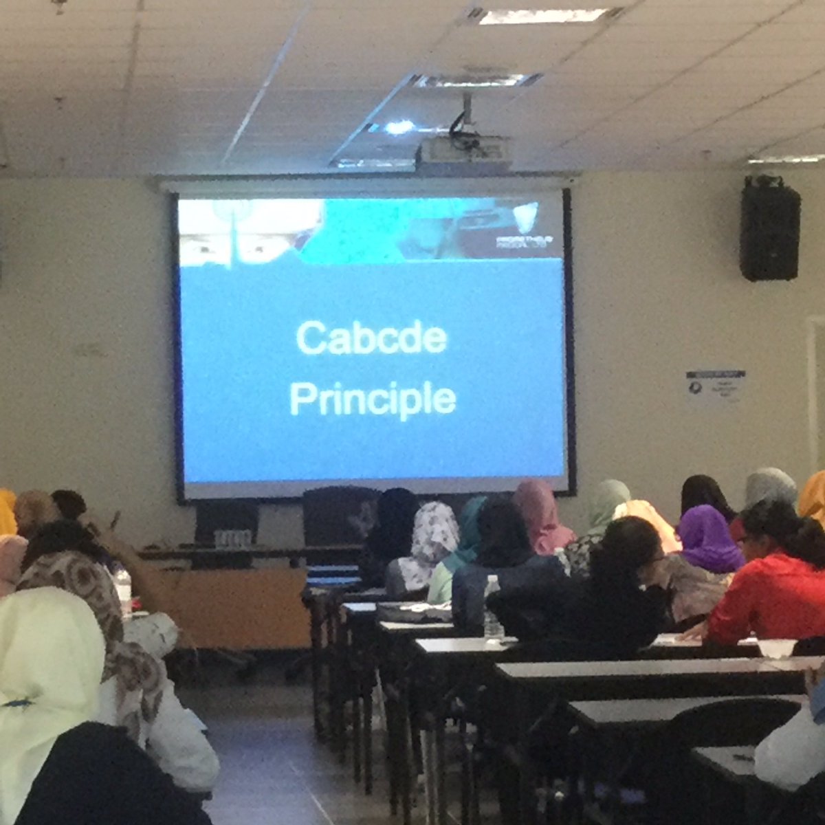 Dig_Preece's tweet photo. Stu introducing the "Cabcde" principle @Prometheusmed #PromKL https://t.co/H1kVPC7rxO