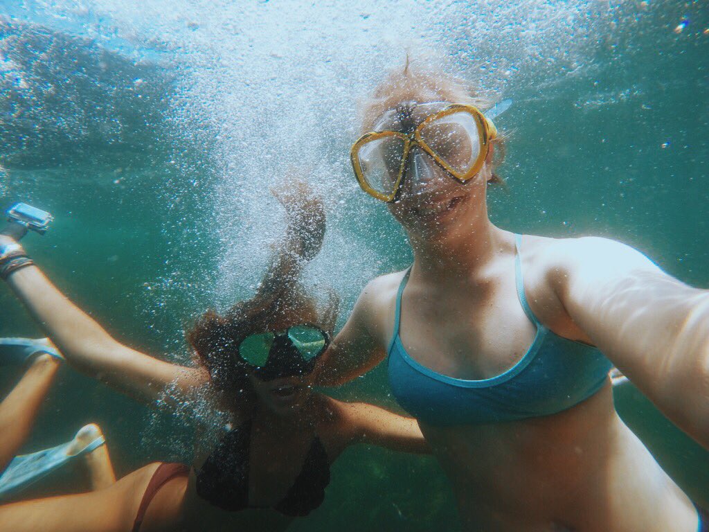 kaileekohorn's tweet photo. A day well spent in Catalina, so thankful for all of these people #jrguards 💘💘 https://t.co/DX3NEWXVLT