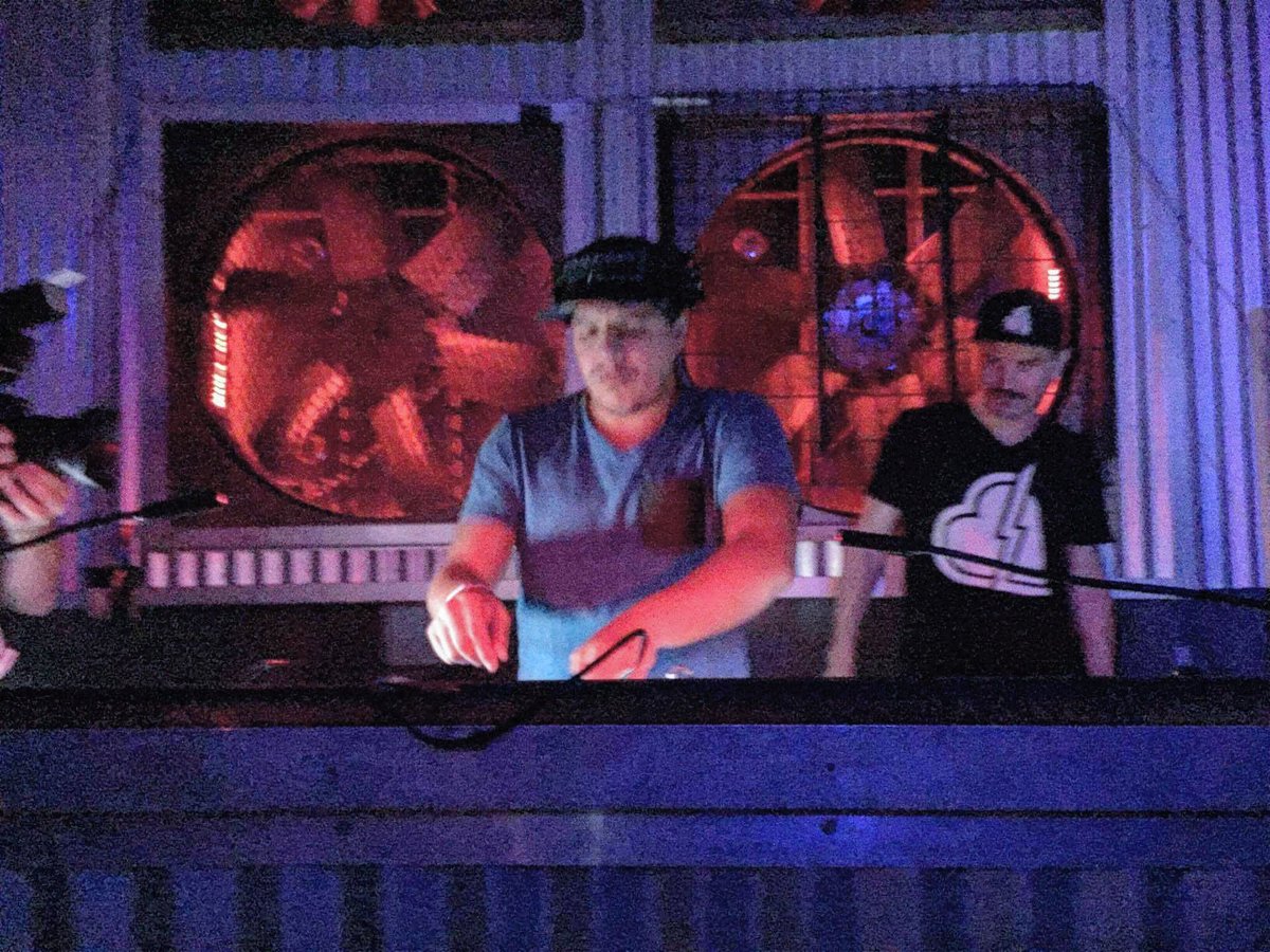 DJTechNeekz's tweet photo. Droppin Dirty Basslines in the LOFT @ClubSpaceMiami Much Love to every1 that came! #TechNeekz #CreatureFeaturesMIA https://t.co/LDzdYOLWrJ