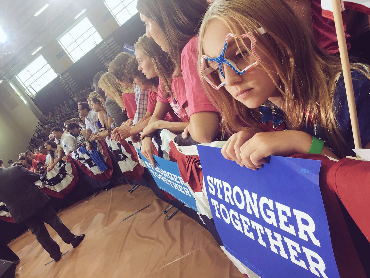 vademocrats's tweet photo. Virginians β€οΈ love Tim Kaine! #rva #tk4usa https://t.co/mrxfcUAp5l
