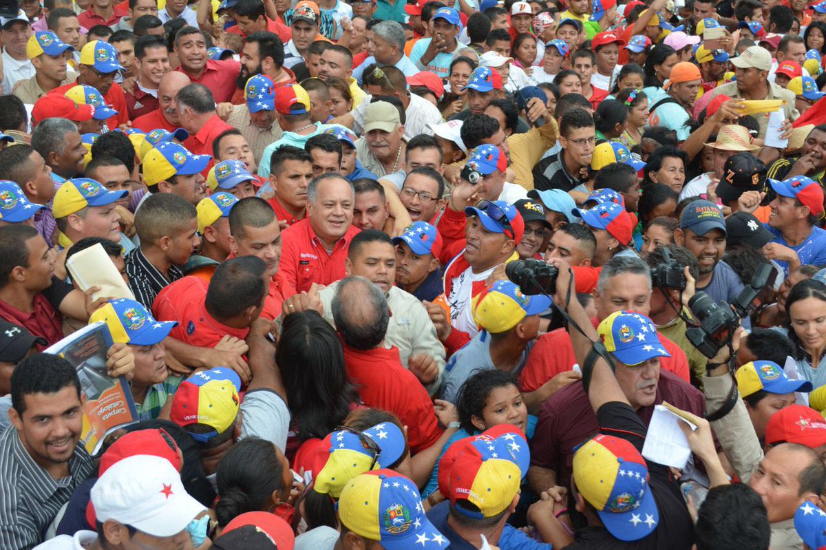 ConElMazoDando's tweet photo. Tres palabras: Medio güariney, Zulia https://t.co/iqJjPY2HUM