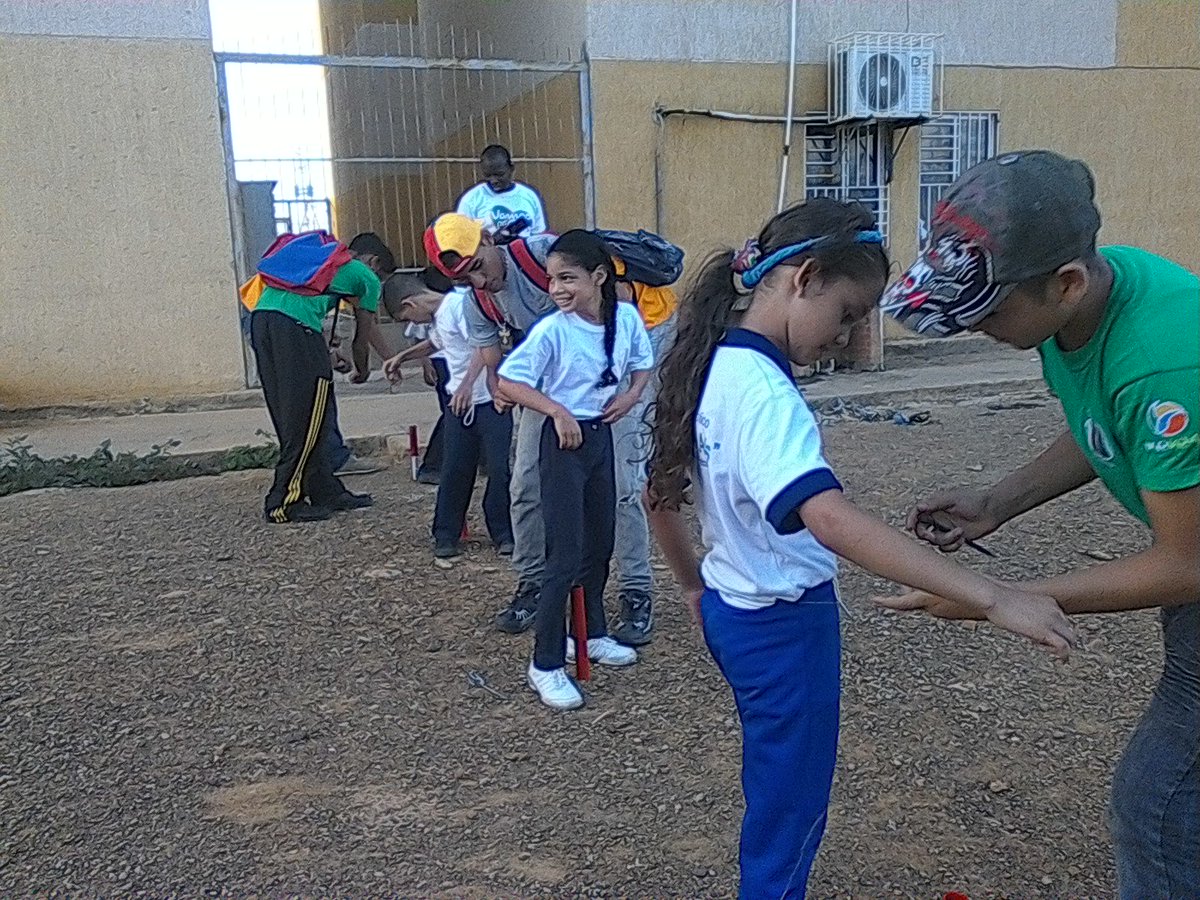 mevenfalcon's tweet photo. Lanzamiento del Plan Vacacional Comunitario #Gincana #MevenSomosTodos #CampismoJuvenil @NicolasMaduro @somosmeven https://t.co/uFO3m1RyxT