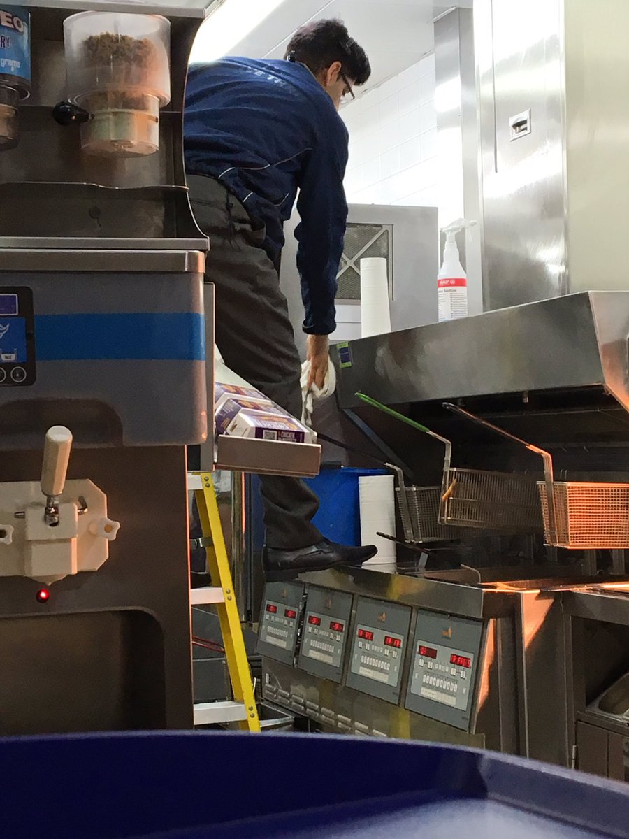 GeorgeyChapperz's tweet photo. I'll have a shoe with my chips...the fuck this bullshit.@McDonaldsUK https://t.co/WIifibAzqh