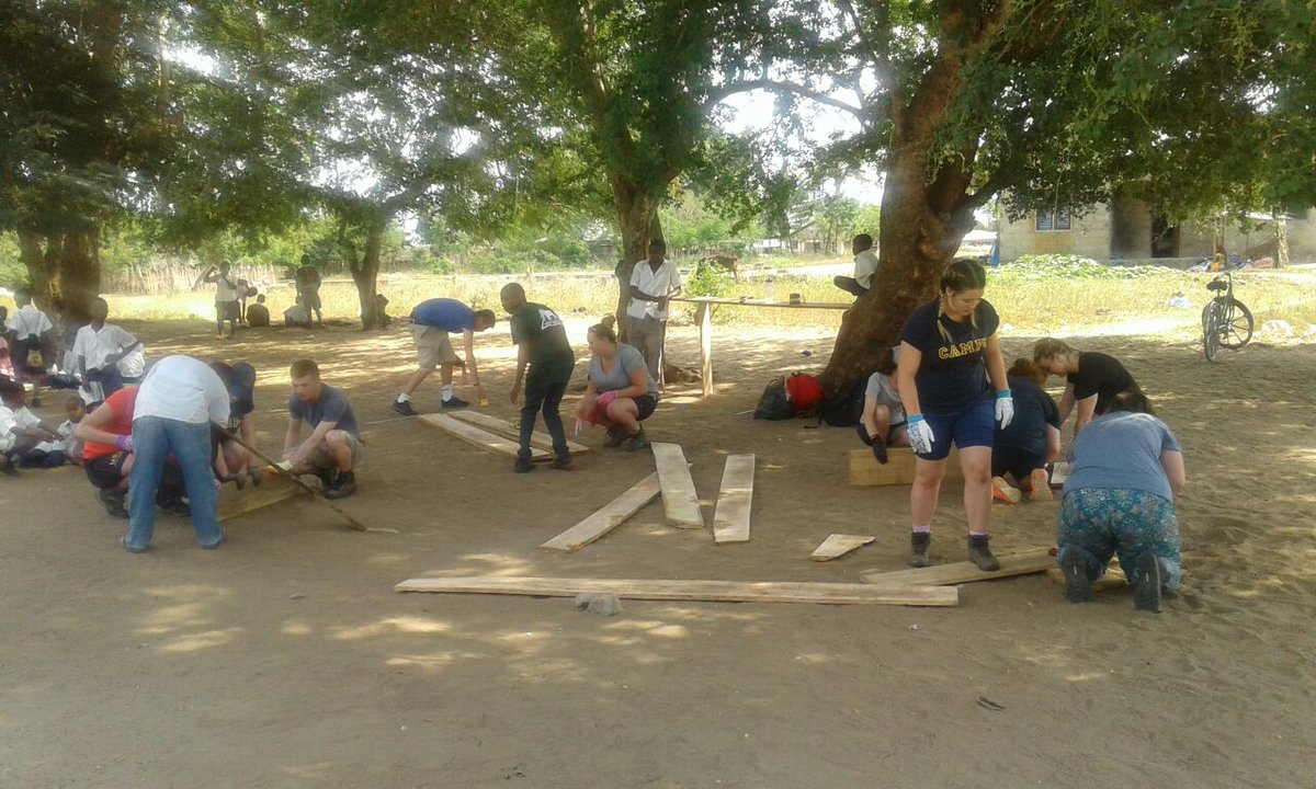 camptanzania's tweet photo. First day on project work and we are all feeling great #DoSomethingAmazing #campseffect @CampsInt https://t.co/pZwkv7Up44