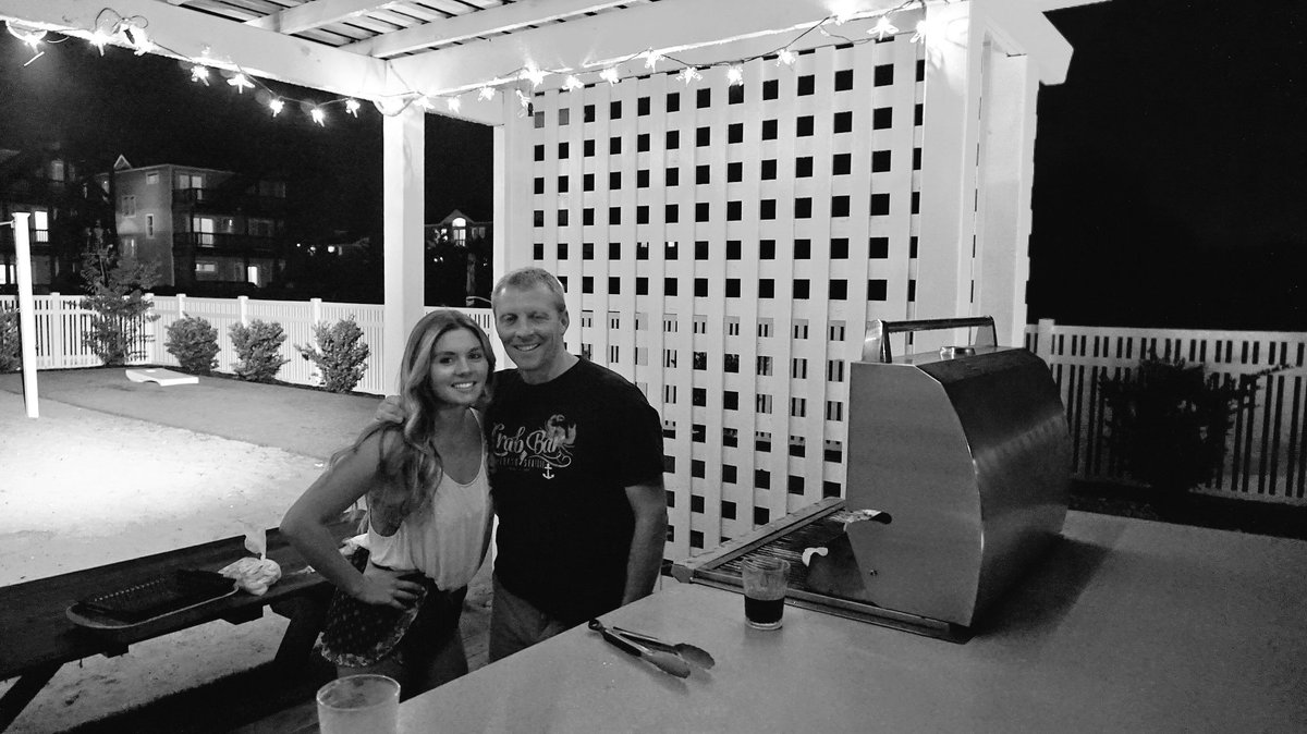 MaddieStreff's tweet photo. words don't explain the ❤️ of family https://t.co/V3QgfQfGhN