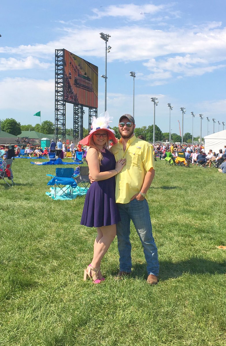Baby_Freed's tweet photo. #NationalGirlfriendDay @hayley_gantner thank you for always being there for me, I love you with all my heart😘 https://t.co/PiUtL4qkH4