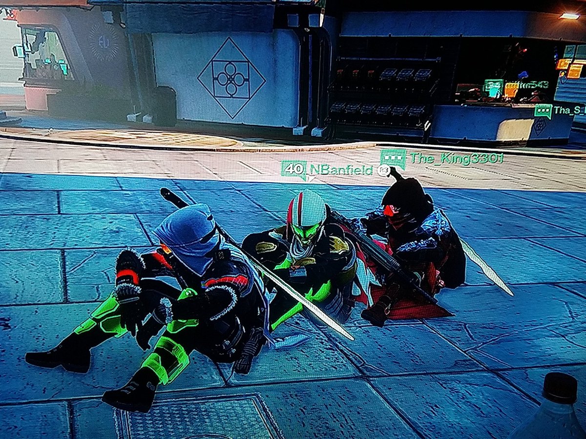 UltraEngram's tweet photo. Party train 😂 https://t.co/EXRTbxSMSW