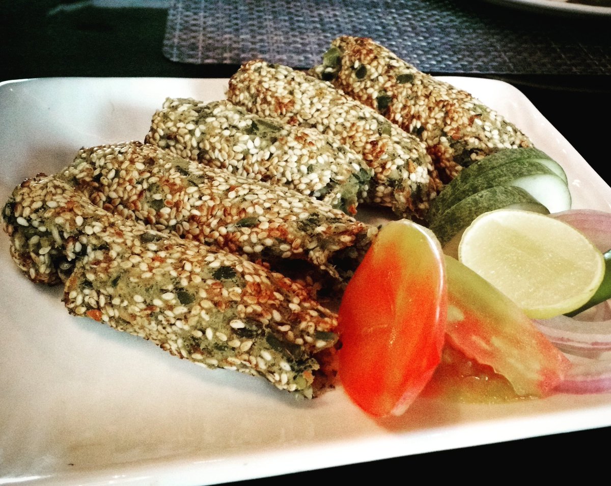 Thetravelcurry's tweet photo. Tilwale subz roll- A Delicacy at India on my plate in @Fortune Hotel, Gurgaon. #Foodie #VegDelicacy #Crunchysesame https://t.co/ukCr1hkYmH