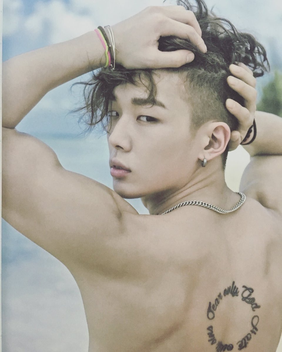 bqds_'s tweet photo. บียอนเซ่หรือจะสู้บาร์บี้ https://t.co/xPg6fWUGqR