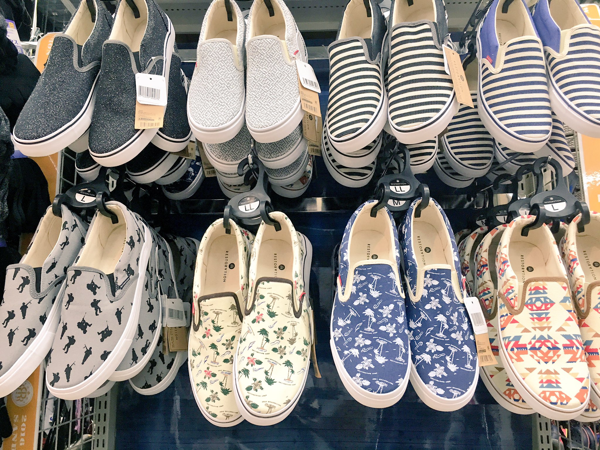 驚安の殿堂 ドン キホーテ ドンキの靴かわいいやんけ 1990円 ドンキ中目黒本店 T Co F6kuydcn4h Twitter