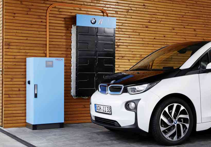 mhalliday's tweet photo. BMW Is Turning Its #ElectricVehicle #Batteries Into a New Business #IoT https://t.co/ooqhCVwDze https://t.co/4fsr32h83a
