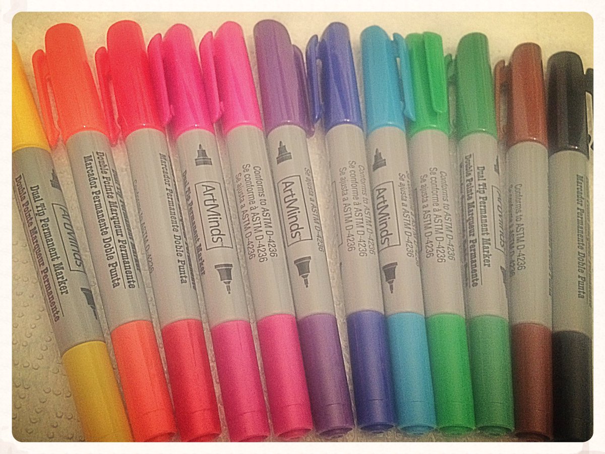 AL__Design's tweet image. Pretty excited to use these... 🎨✏️ #happygirl #motivation #design #decor #crafty #markers #drawing