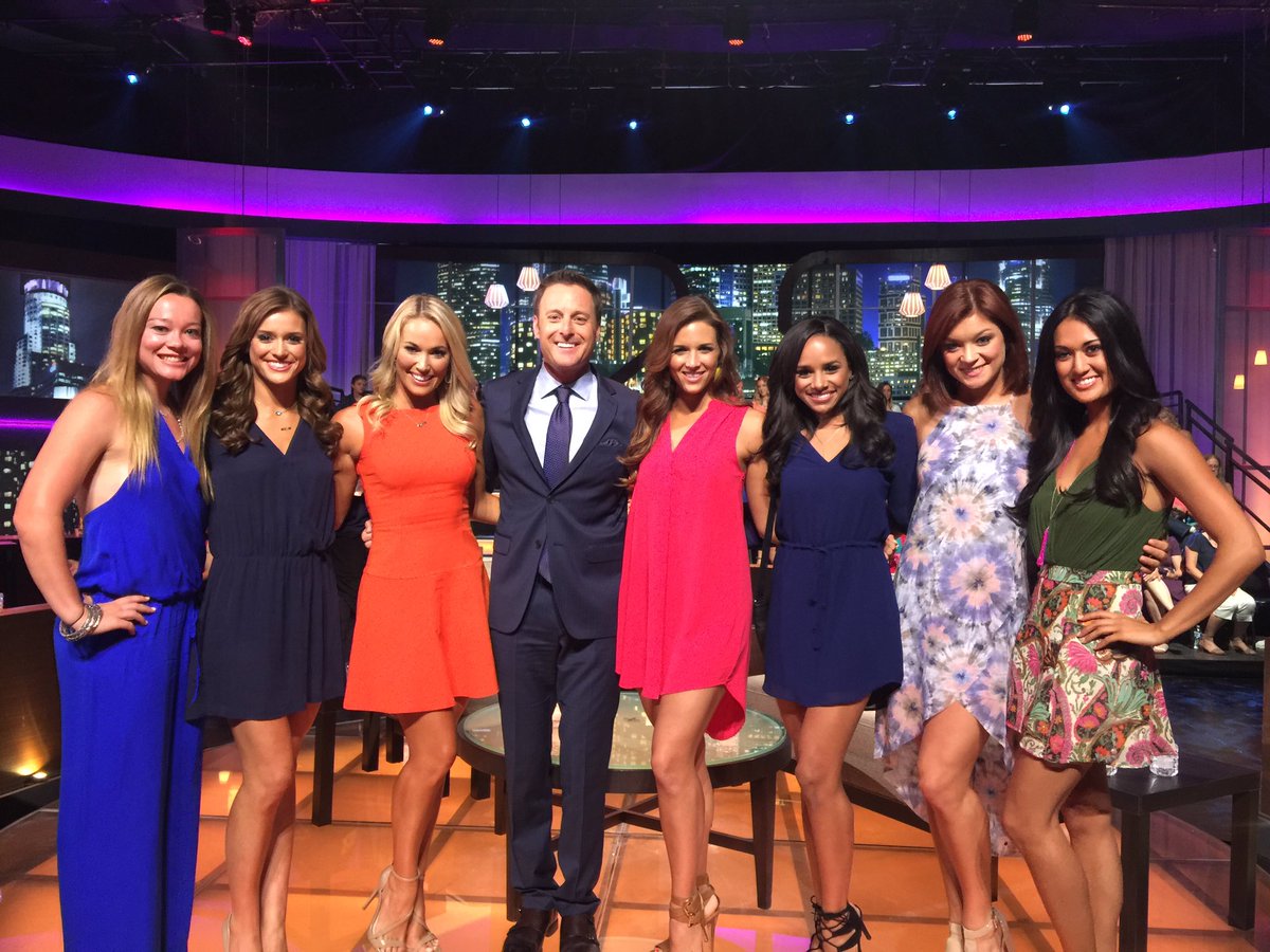 DCCheerleaders's tweet image. When #CowboysNation joins #BachelorNation!