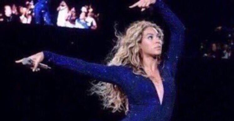 GMWBuzz's tweet image. Which girl deserves nothing but happiness?! #WeLoveYouRowan