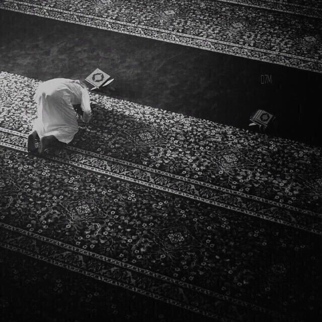 يرحـل الحـزن بسجـدة و يأتـي الفـرح بدعـوه...♡