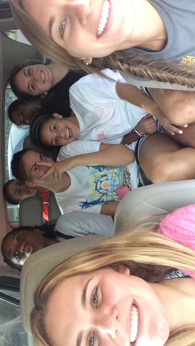 jilllovesjello's tweet photo. Love my new teammates and our crazy adventures at #lsuasoccer https://t.co/h1e2nAJ68W