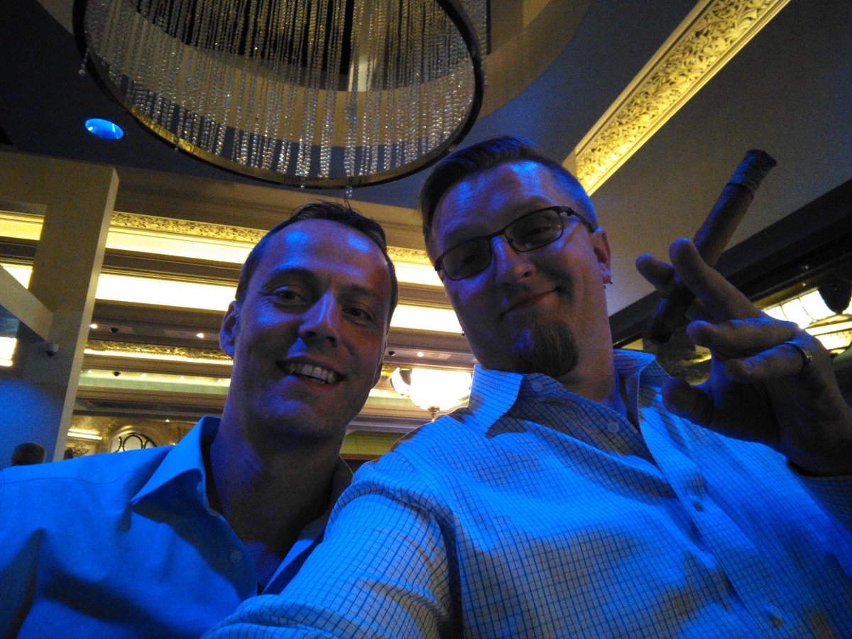 Wh1t3Rabbit's tweet photo. #RafCon is on... https://t.co/bkLqoLMQG4