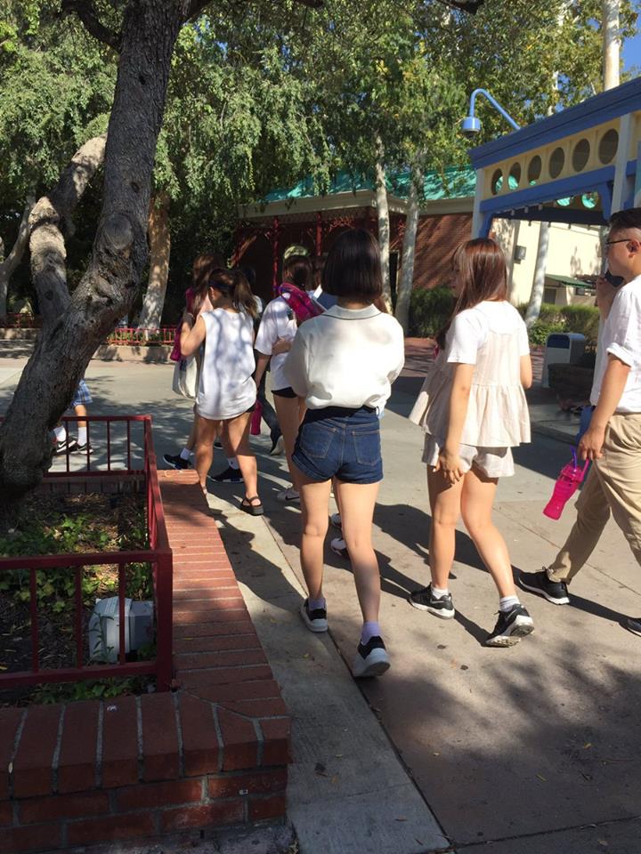 GF_Bangtan's tweet photo. Theme Park in Los Angeles!!
#GFRIEND #GFRIENDinLA #여자친구 @GFRDofficial https://t.co/7xHtntPdLO