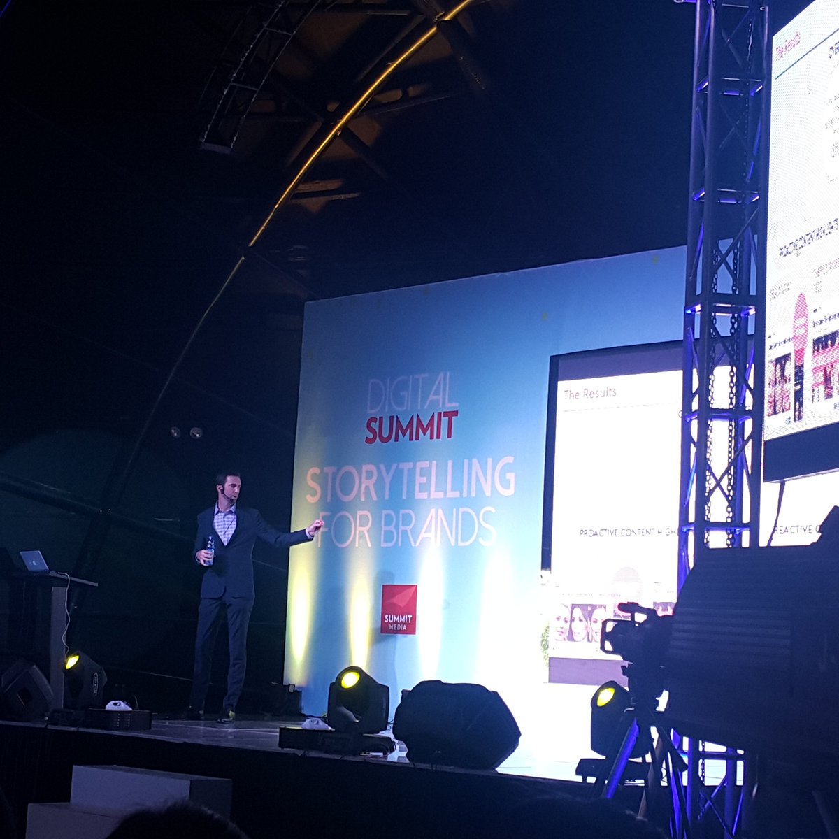 iamjclein's tweet photo. Chris Guenther of Hearst is now talking about native advertising. So much insights! #DigitalSummitStorytelling https://t.co/F47wK9teG7
