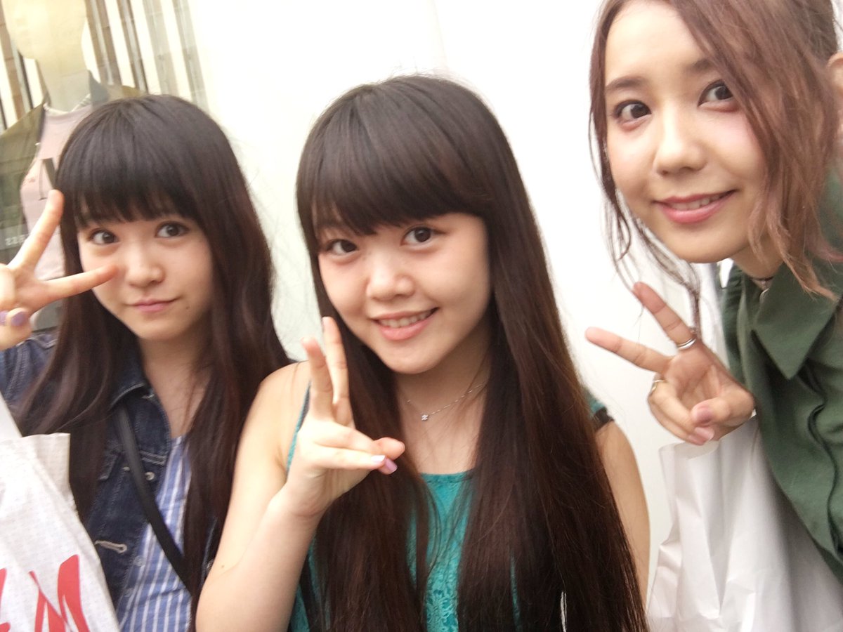 Scandal Tomomi スクールの後輩バンド Girlfriendに遭遇した 明日1stミニアルバム発売らしい おめでとう Scandal Tomomi スクールの後輩バンド Girlfriendに遭遇した 明日1stミニアルバム発売らしい おめでとう