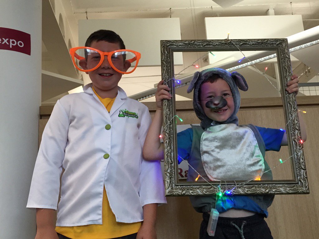 mrsdbennett's tweet photo. Enjoying selfie studio! #CovYR https://t.co/xU7TtYxcjT
