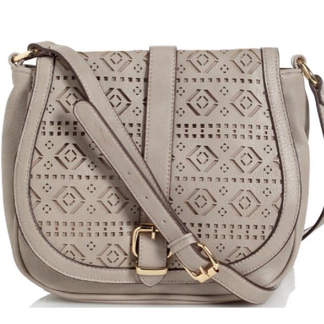 ChicDesignerBag's tweet photo. Crossbody bags at $41 from https://t.co/2980UXRqAv https://t.co/st9gaUoT7s