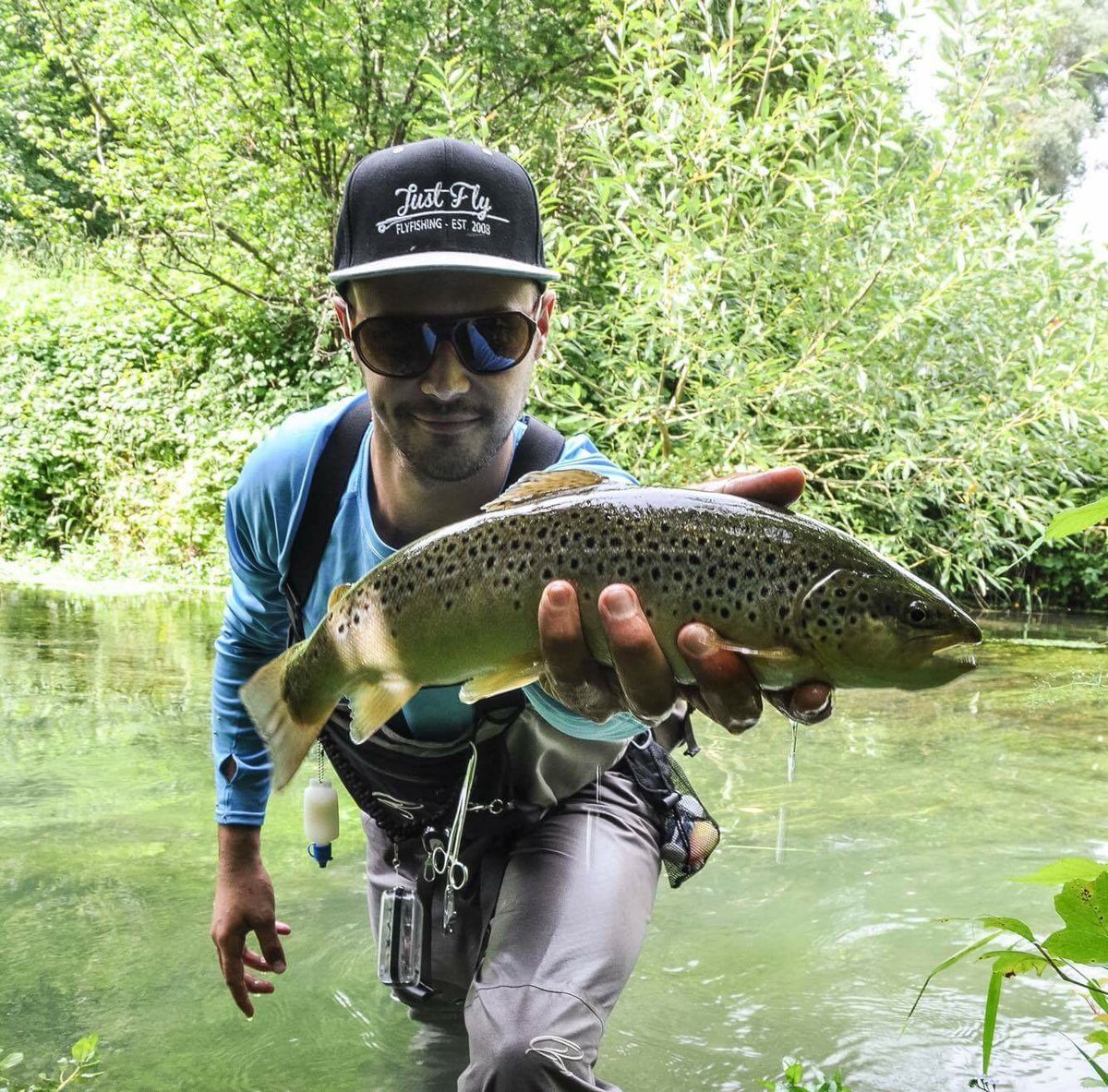 JustFlyfishing's tweet photo. Good morning world - early trout

#Justfly #justflycap #trout #trout #flyfishing #fliegenfischen #smallcreek https://t.co/xiX1Jt96YB