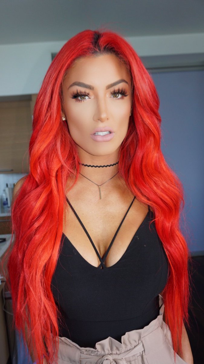 FierceMonarch's tweet image. Glammed. 💋