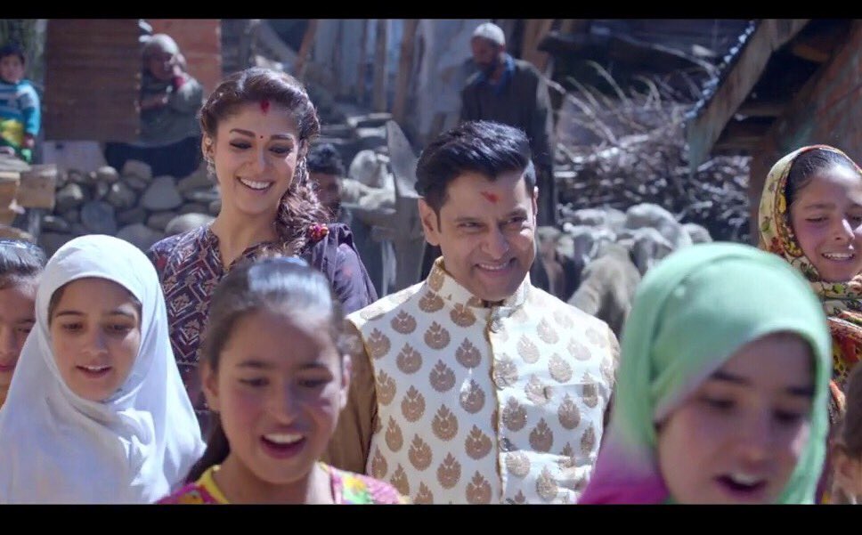 NayantharaLive's tweet photo. The one &amp; only #Nayanthara Endrum Endrendrum #Nayanthara Thaan 🙌 #LadySuperStar #IruMugan #NoReplacementFound https://t.co/CNJfcbxYFM
