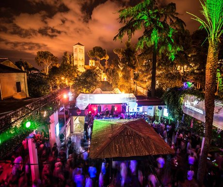 luxurytravel's tweet photo. The 6 best #clubs in #Barcelona for Summer https://t.co/2DajKqj5Tu https://t.co/1KMOxznrbw