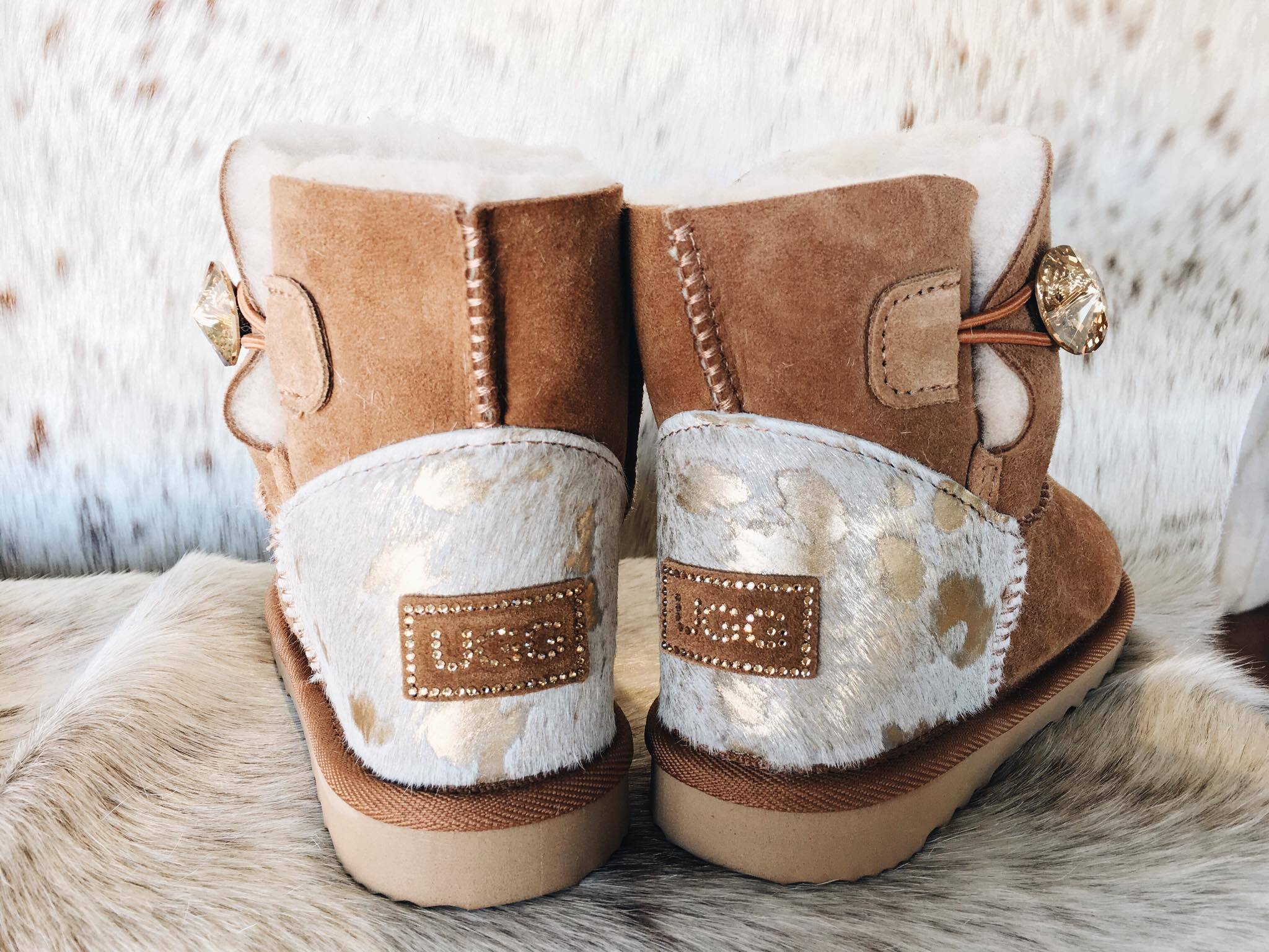 UGG Since 1974 on X: "Enjoy luxe comfort.. #uggsince1974 #australianmade # uggs #comfort #fashion #luxury #fashionista #style https://t.co/Hg2gNmjEnY"  / X