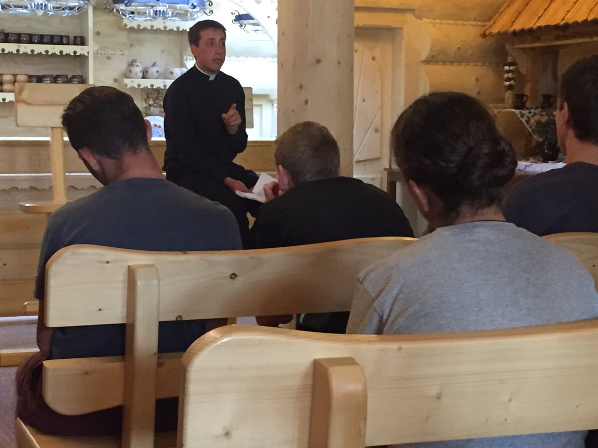 WYD_B17's tweet photo. Beautiful location for our post-WYD  #Retreat at #Zakopane. Great #Catechesis from Fr Daniel Russo. @SydCathSchools https://t.co/acTSjVczet