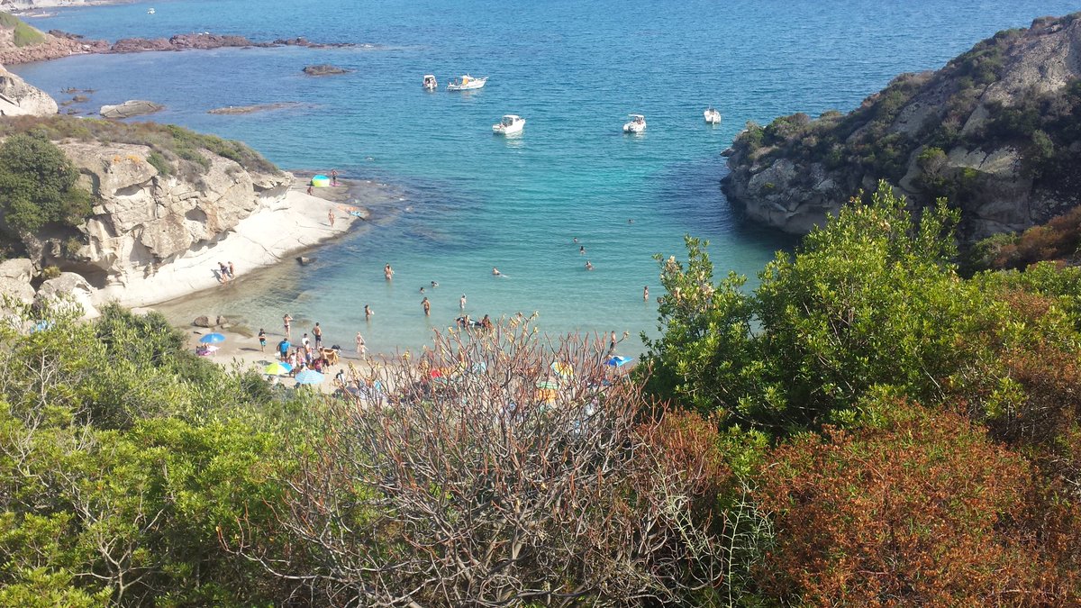 dcorbacho's tweet photo. End of holidays :( Sardinia has amazing coasts. Highlights: Compultittu and Cala Gonone boat trip https://t.co/NhRbutw6y9