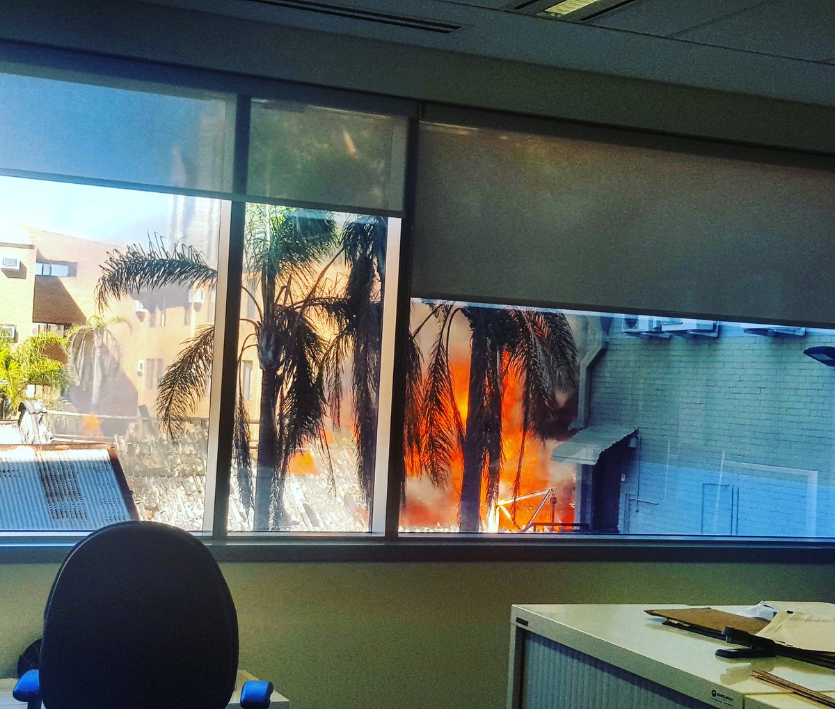 ameliabadri's tweet photo. Hectic day at work :/ #Westperth #Perthnews #Buildingfire  @9NewsAUS #cityfire #ninenews #allok https://t.co/u9rBjQWHhg