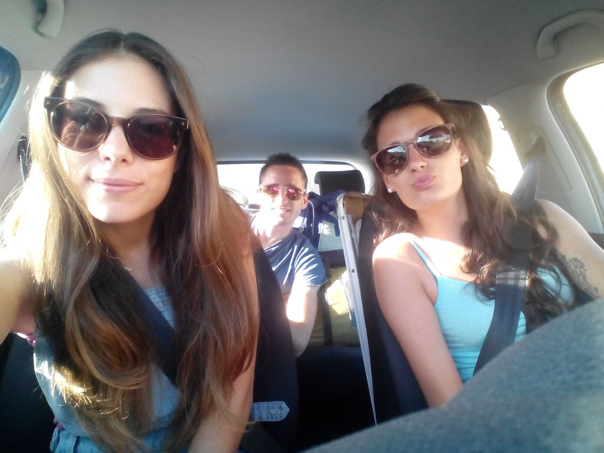 TaniaAroca's tweet photo. Nos vamos al arenaaaaaal !! 😎🙌🙌🙌 https://t.co/VY8fabYoFT